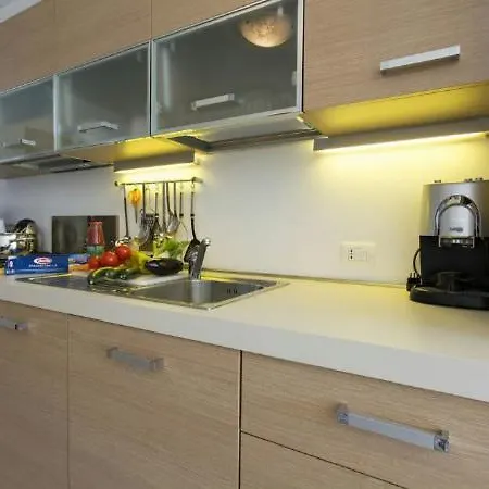 Sleeps 2 Pool Apartamento *