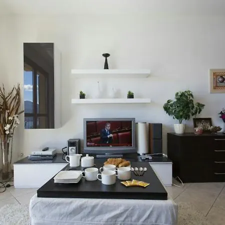Sleeps 2 Pool